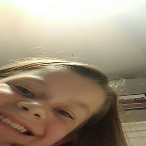 Meet your Posher, Chloe