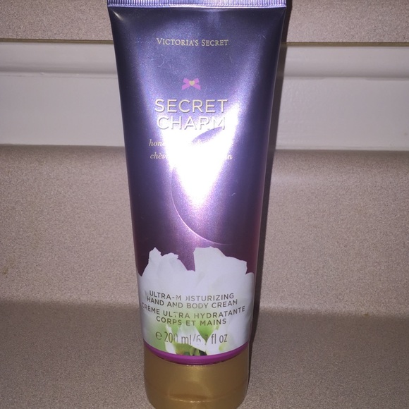 🆕 2 Victoria Secret Lotions