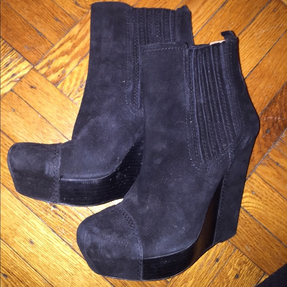 Booties/Wedges