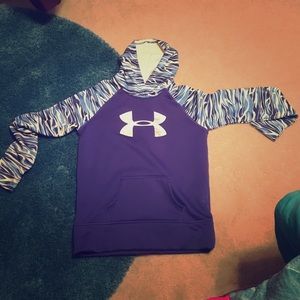Under armor girls CL sweatshirt