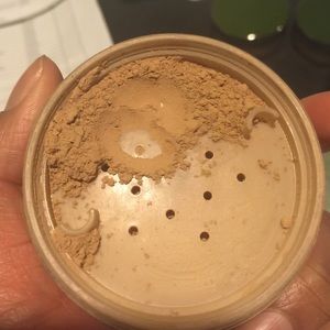 Mary Kay mineral powder foundation in beige 0.5&1.