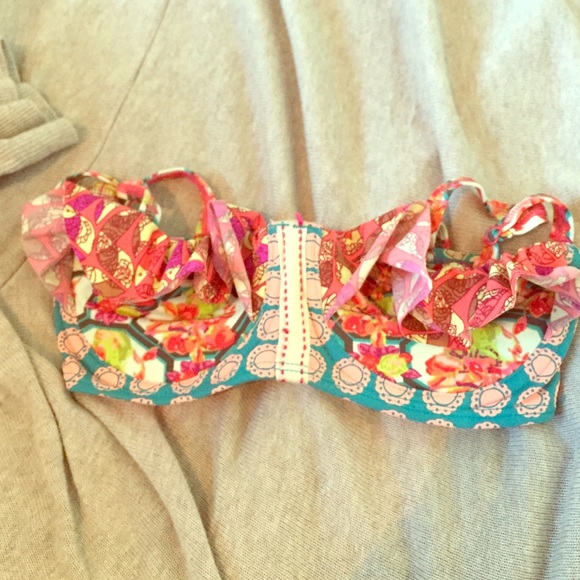 Cute maaji bikini top- reversible !!