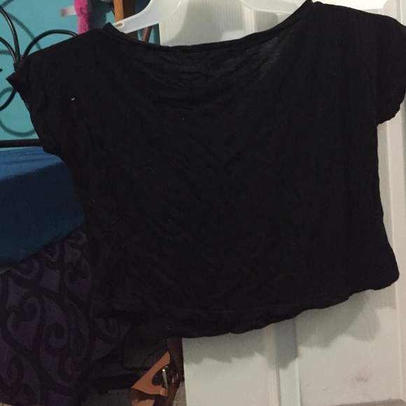 LOVE CROP TOP - Picture 2 of 2