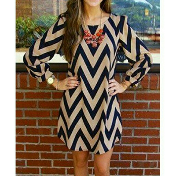 Fashionable color block zigzag - Picture 1 of 1