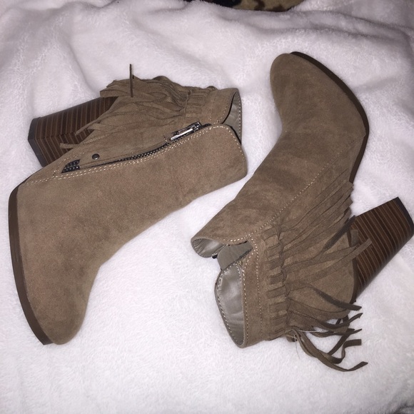 TAUPE FRINGE BOOTIES