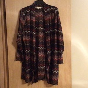 Long, lightweight jacket in jacquard print