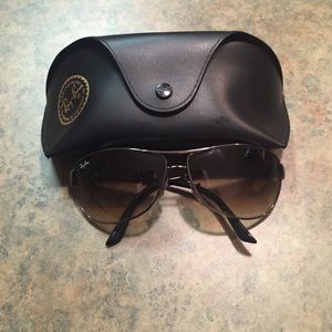 Authentic Ray Bans! Great condition.