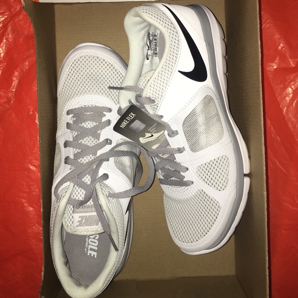 Nike flex run. NEW