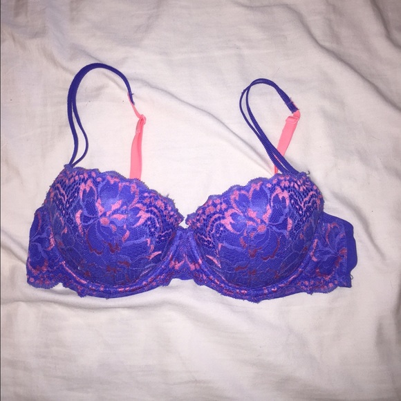 Blue and pink VS PINK date bra!