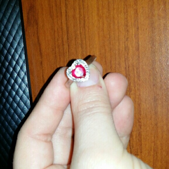 Heart ring - Picture 2 of 2