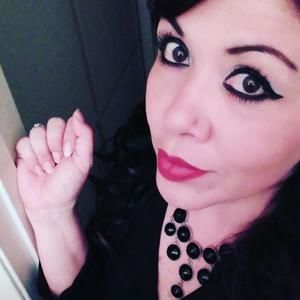 Meet your Posher, Monica