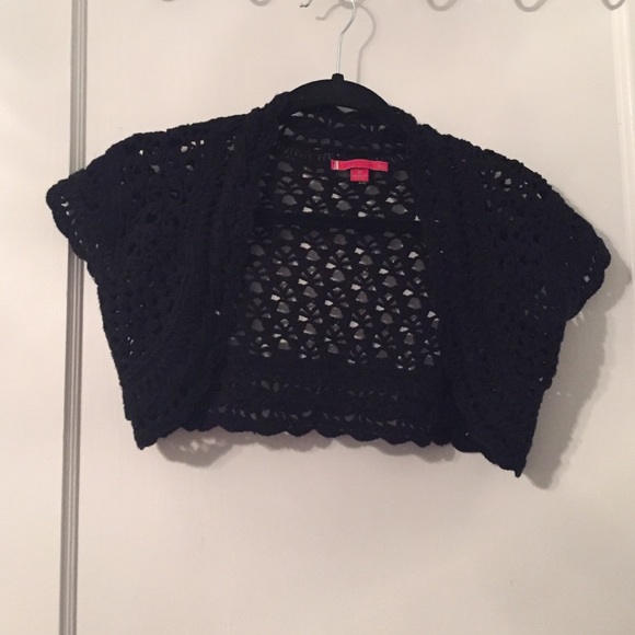 Crochet cropped black sweater