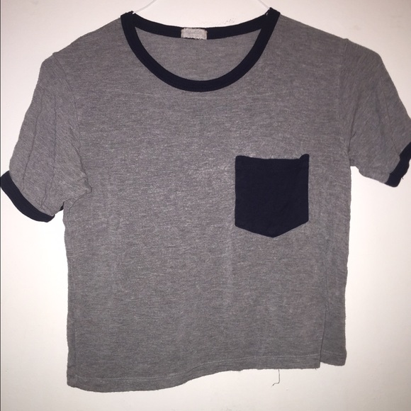 SOLD IN BUNDLE BRANDY MELVILLE NADINE POCKET TEE - Picture 2 of 3