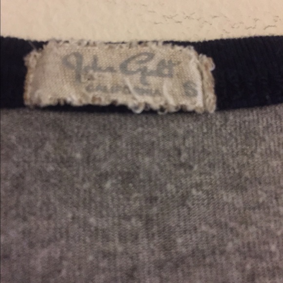 SOLD IN BUNDLE BRANDY MELVILLE NADINE POCKET TEE - Picture 3 of 3