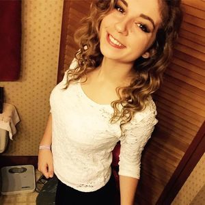 Meet your Posher, Ashlee