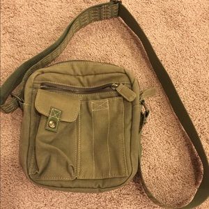 Green shoulder bag