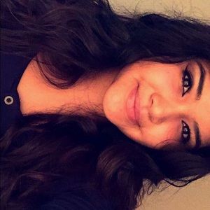 Meet your Posher, Elaina