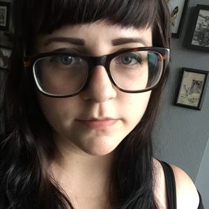 Meet your Posher, Julianne