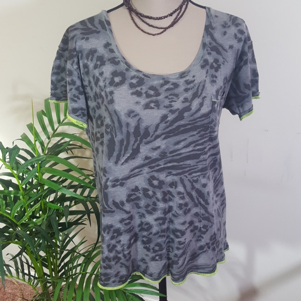 Rebeca Taylor Animal Print short sleeves tee. L