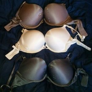 Victoria Secret 34d bombshell bra