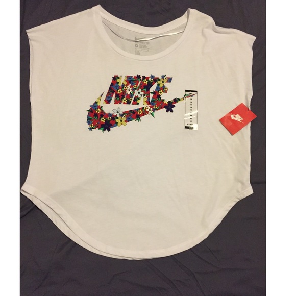 Nike Tops - Nike Shirt
