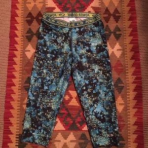 C9 by Champion, Power Core Crops. Size S