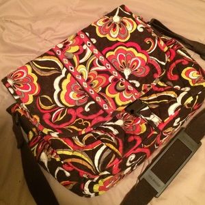 Vera Bradley messenger / laptop bag
