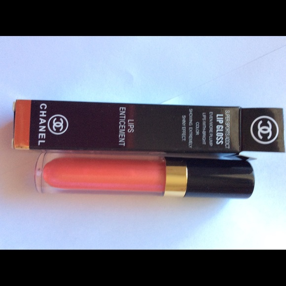 Chanel Eyeliner eyebrow bag gloss lipstick mascara