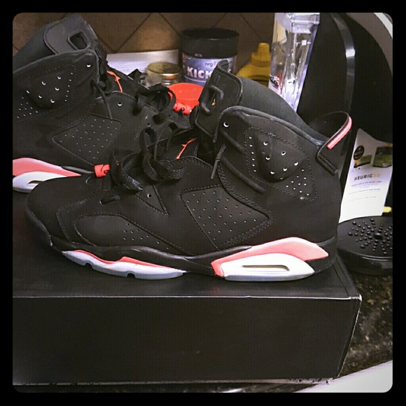 Black an red infared 6,s