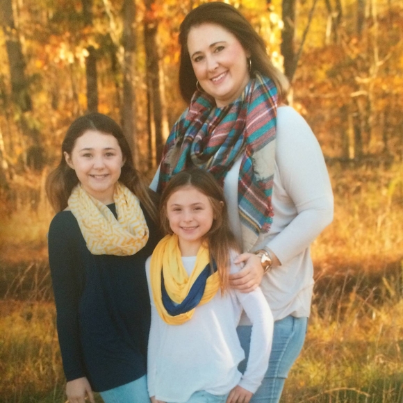 Meet your Posher, Amber - Picture 1 of 1