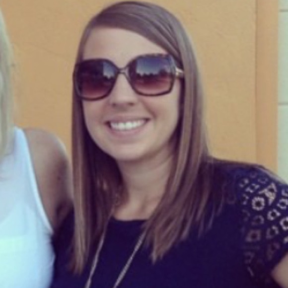 Meet your Posher, Kelly