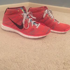 Nike Flyknit Chukka shoes