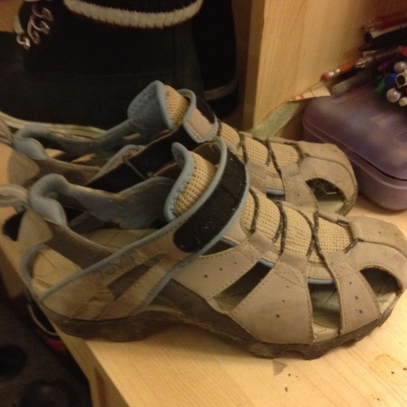 Tiva shoes