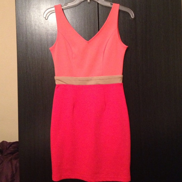Coral salmon and light orange color block dress - Picture 1 of 4