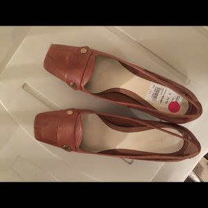 Final Price NWT Enzo Pumps