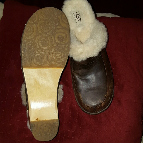 Uggs Clogs.... - Picture 3 of 4
