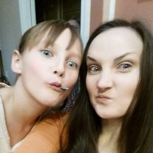 Meet your Posher, Bee