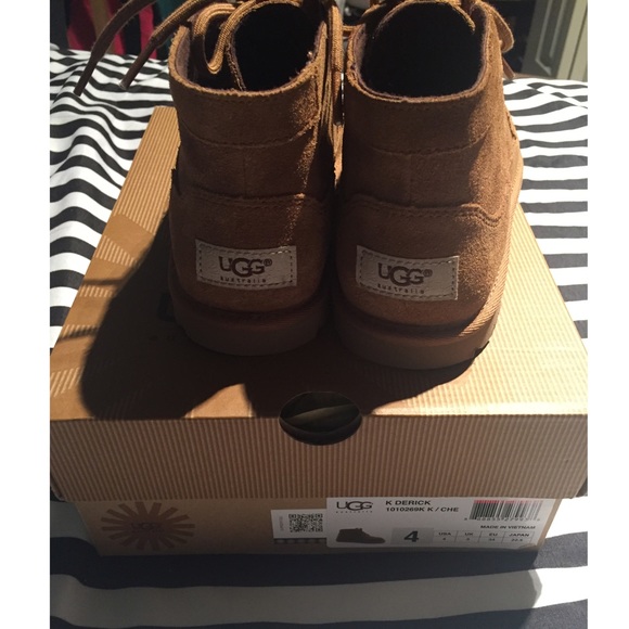 ‼️❌SOLD❌‼️UGG booties - Picture 3 of 4