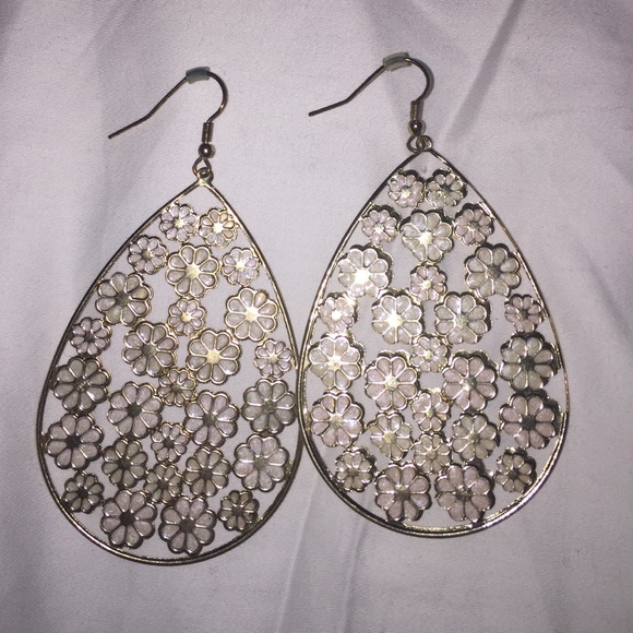 Gold floral statement earring