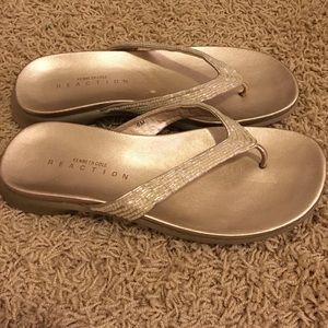 Kenneth Cole Reaction beaded sandals - size 6