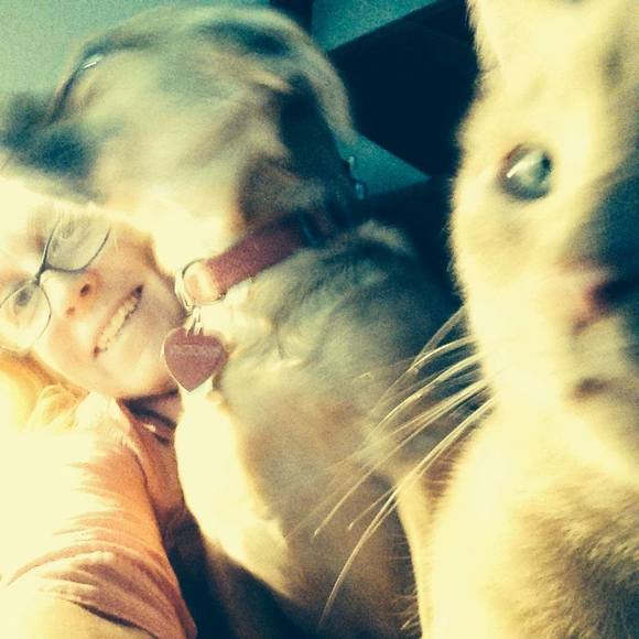 Meet your Posher, Elizabeth