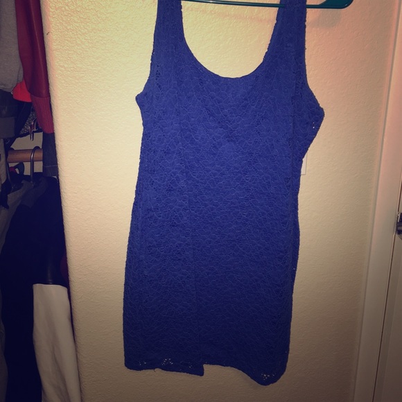 blue dress