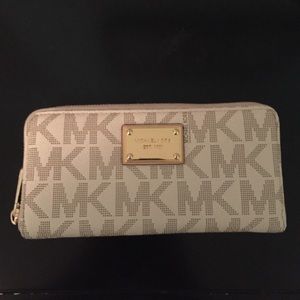 Michael Kors wallet