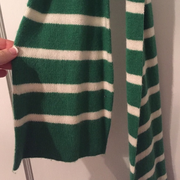 Green & white striped scarf