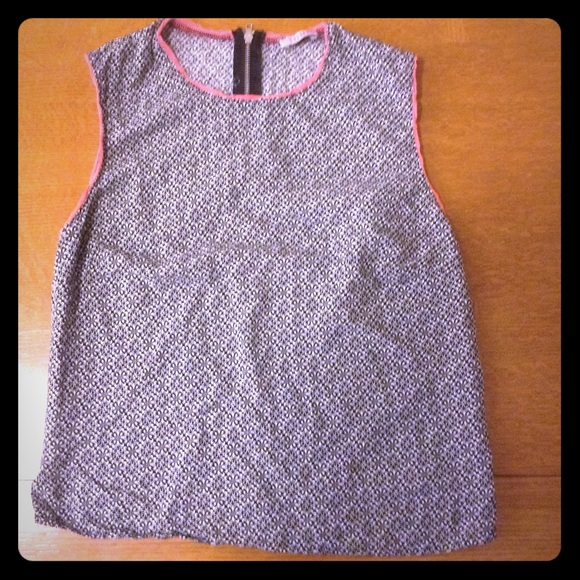 Flirty Tobi top
