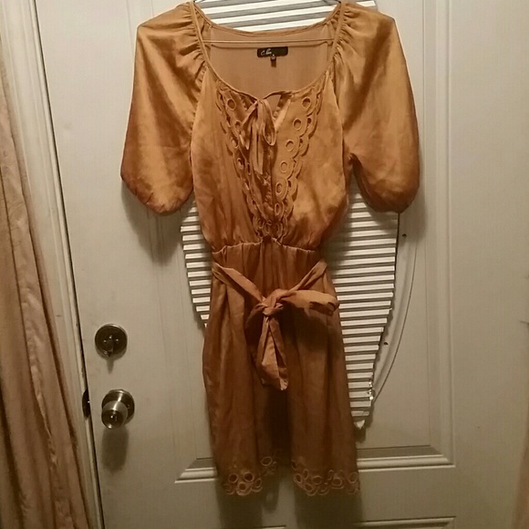 Beautiful gold dress with some detail