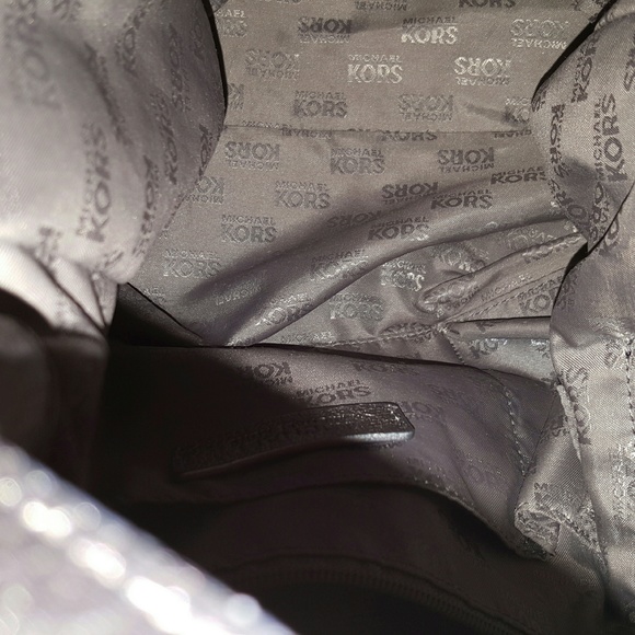 Additional pictures of inside