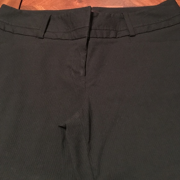 Black texture Capri pants