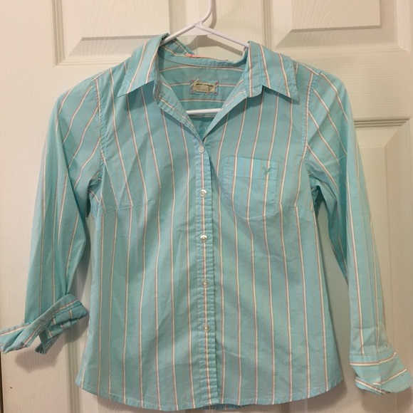 American Eagle shirt
