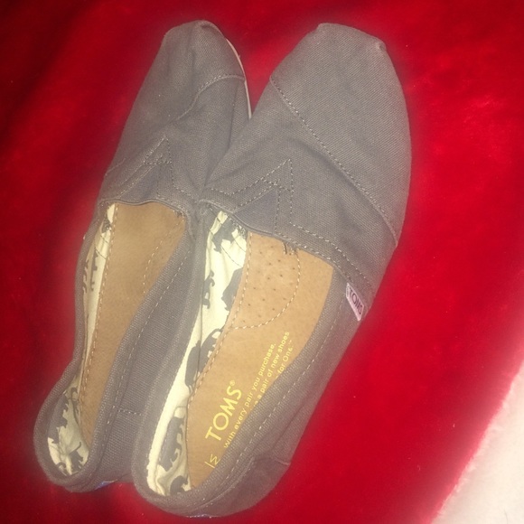 Toms flat shoes
